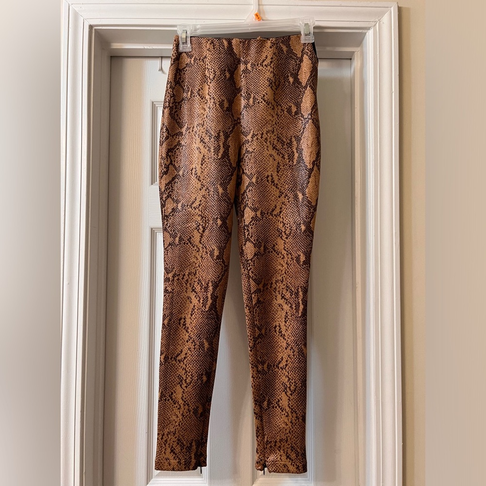 Snake Print Leggings.